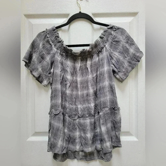 Maurices On/Off The Shoulder Elastic Plaid Blouse Size Medium NWT - Picture 2 of 3